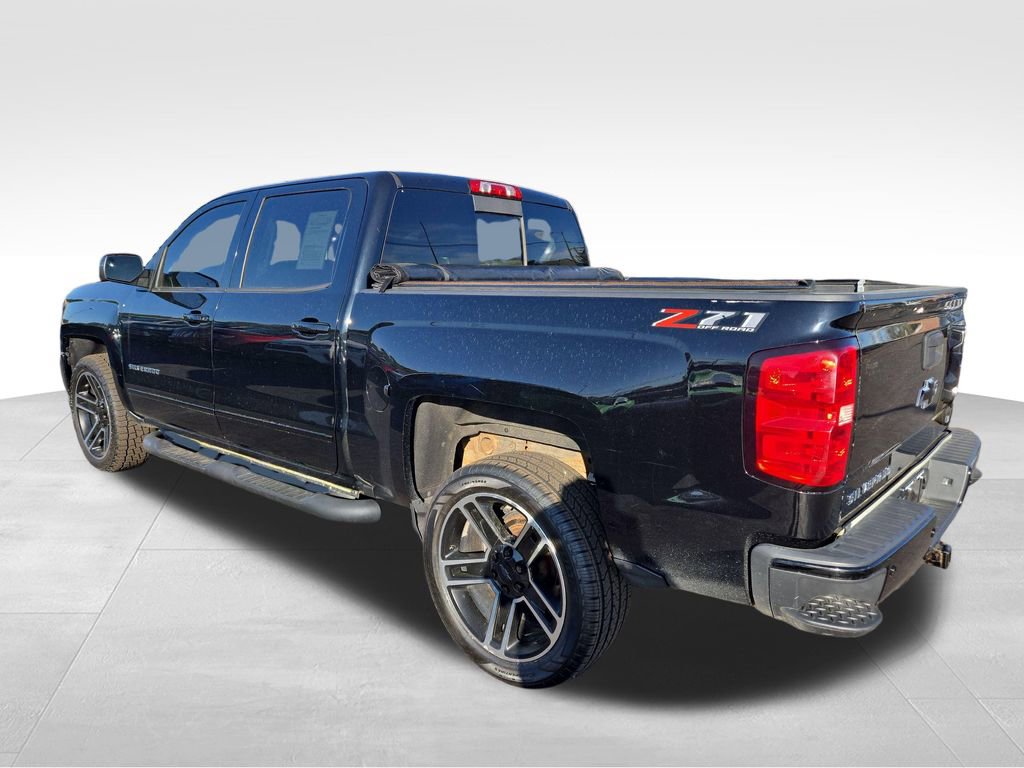 Used 2018 Chevrolet Silverado 1500 LT w/ LPO, Black Pack AWD/4WD image 24