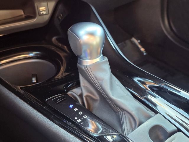 Used 2022 Toyota C-HR XLE FWD image 29