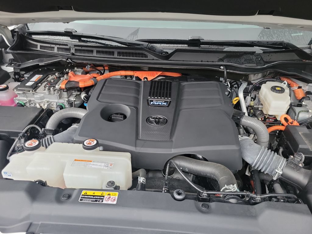 Certified 2024 Toyota Sequoia Platinum AWD/4WD image 42