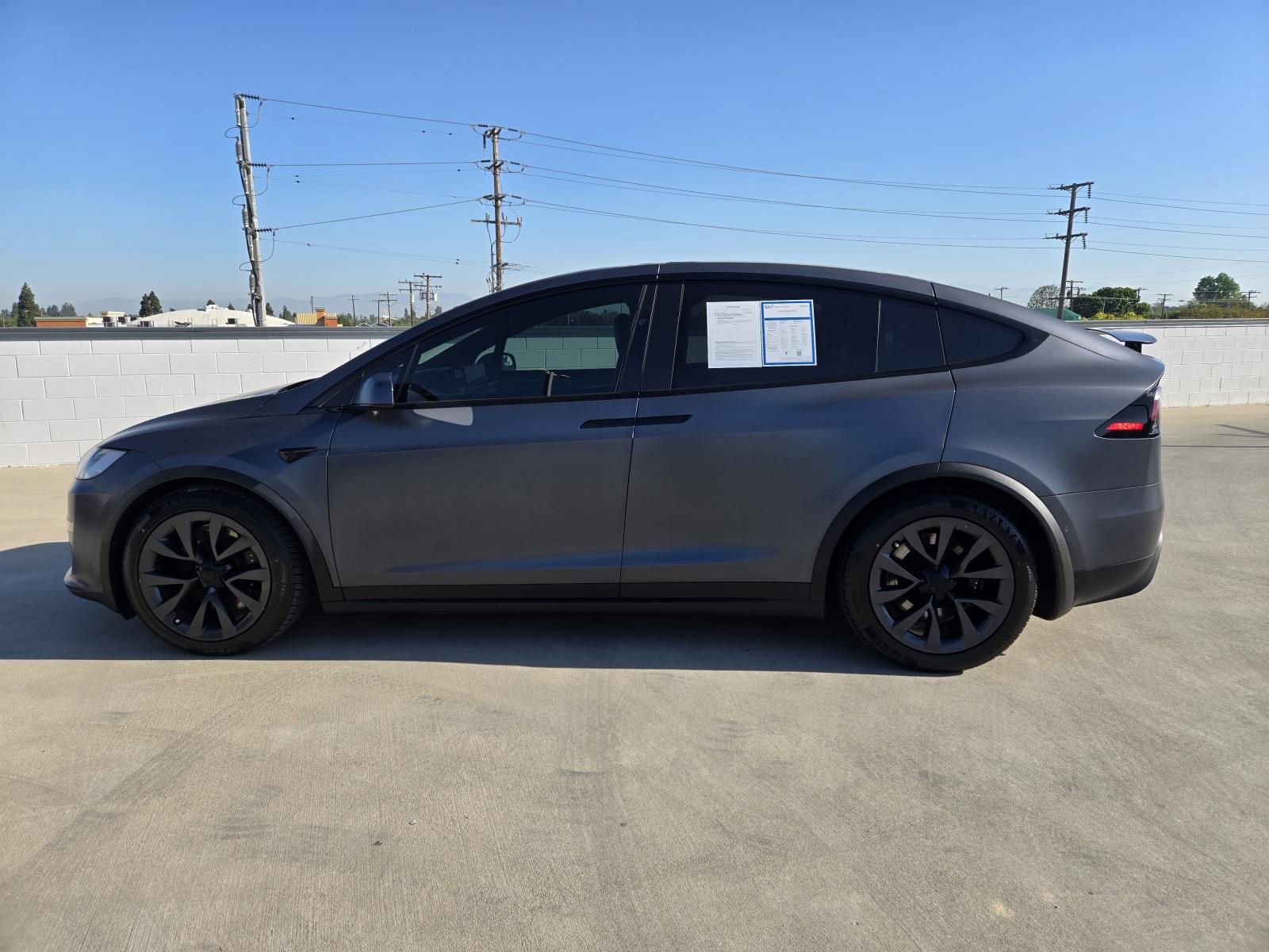 Used 2022 Tesla Model X Plaid image 7