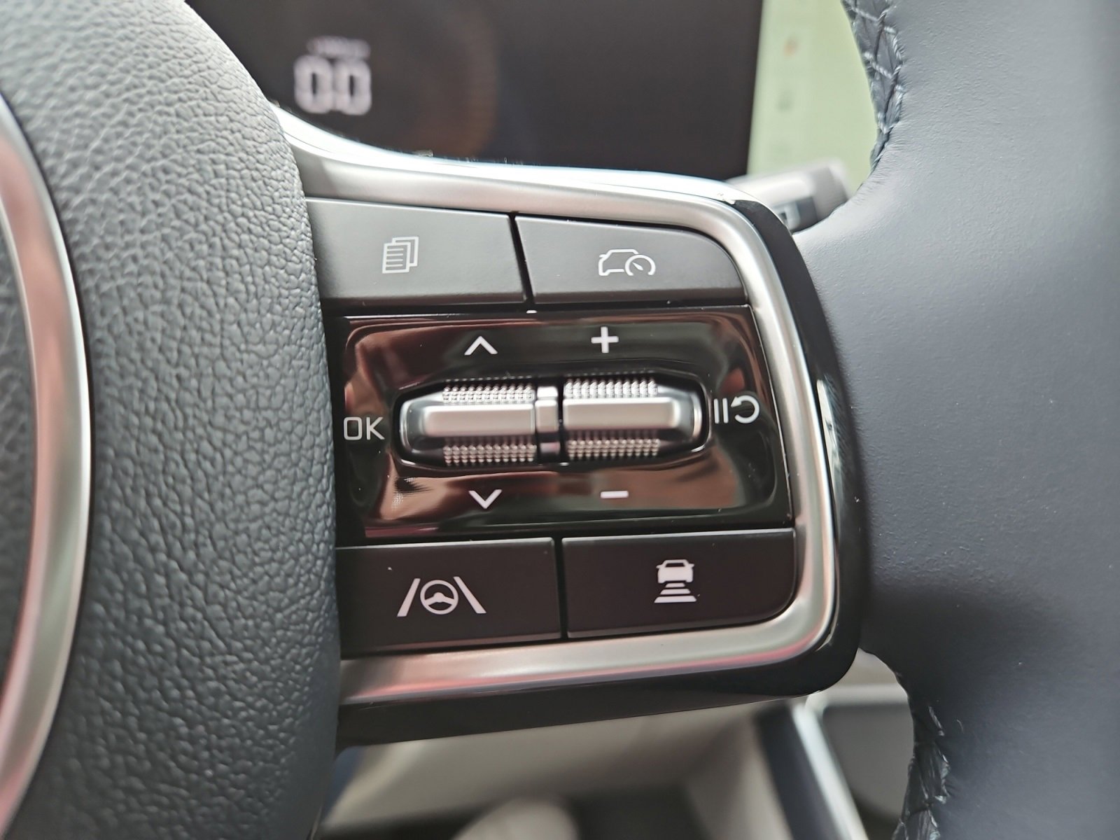 New 2026 Kia Carnival EX image 26