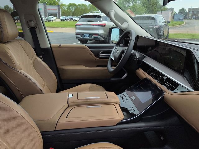 Used 2025 INFINITI QX80 Luxe AWD/4WD image 10