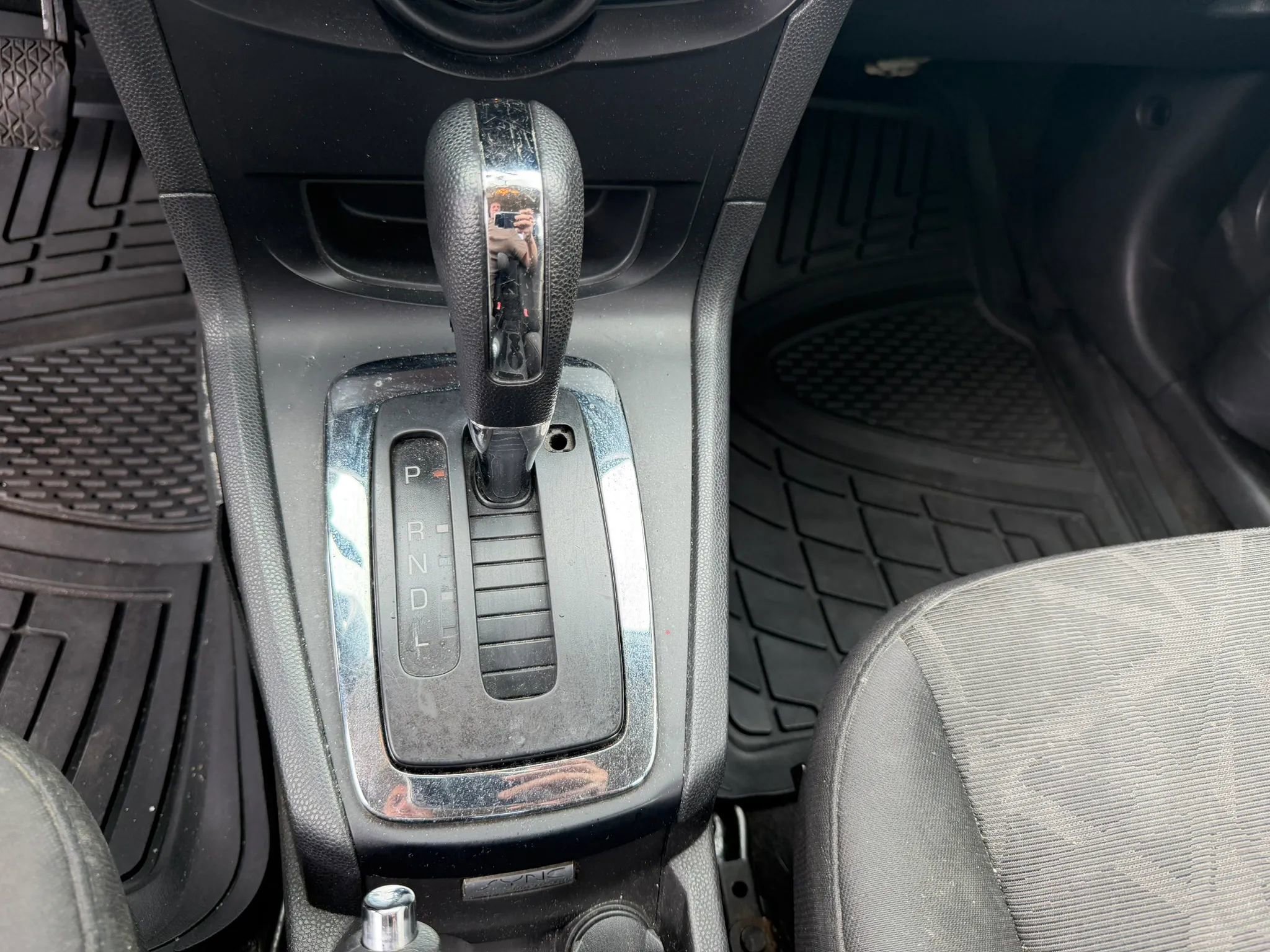 Used 2013 Ford Fiesta SE image 22