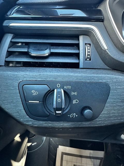 Used 2024 Audi A4 2.0T Premium Plus image 13