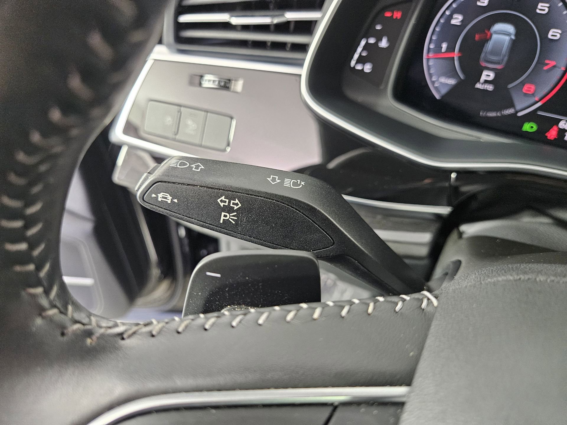 Used 2020 Audi Q8 Premium Plus w/ Premium Plus Package AWD/4WD image 26