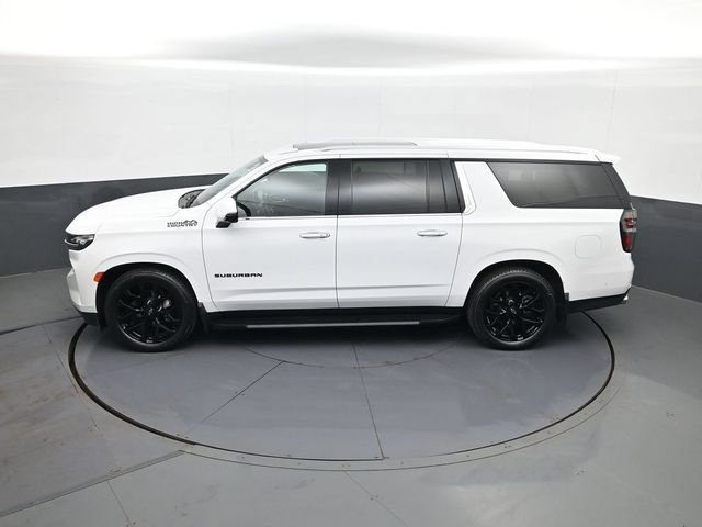 Used 2023 Chevrolet Suburban High Country w/ Advanced Technology Package AWD/4WD image 33