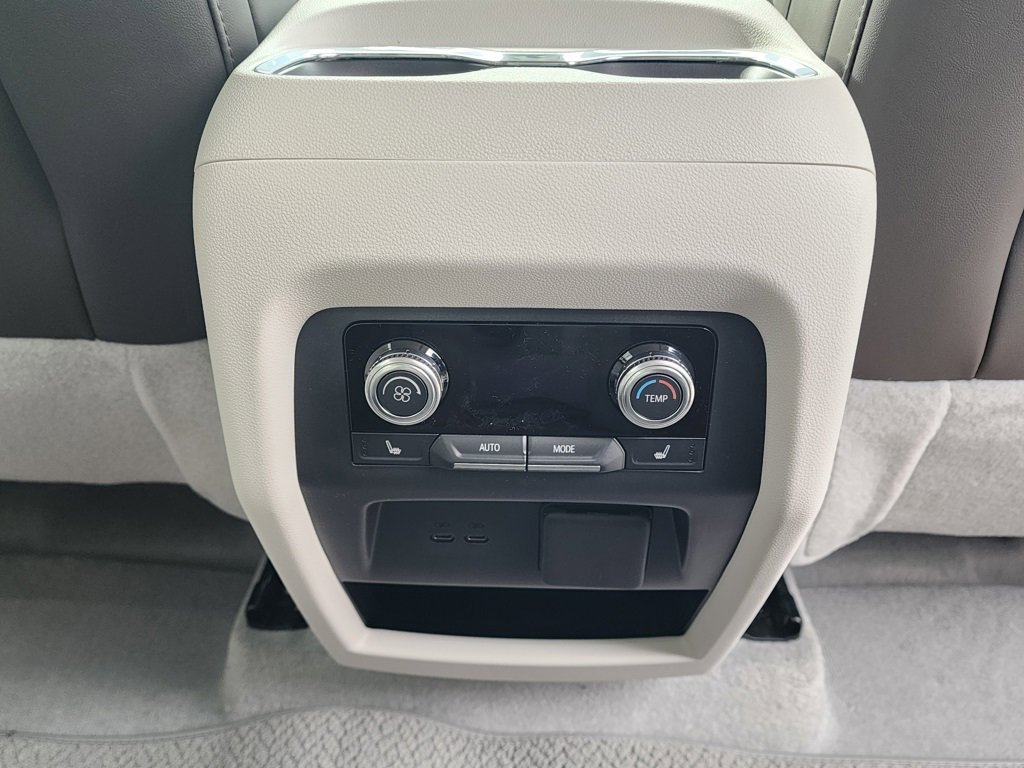 New 2026 GMC Acadia Denali w/ Super Cruise Package image 52