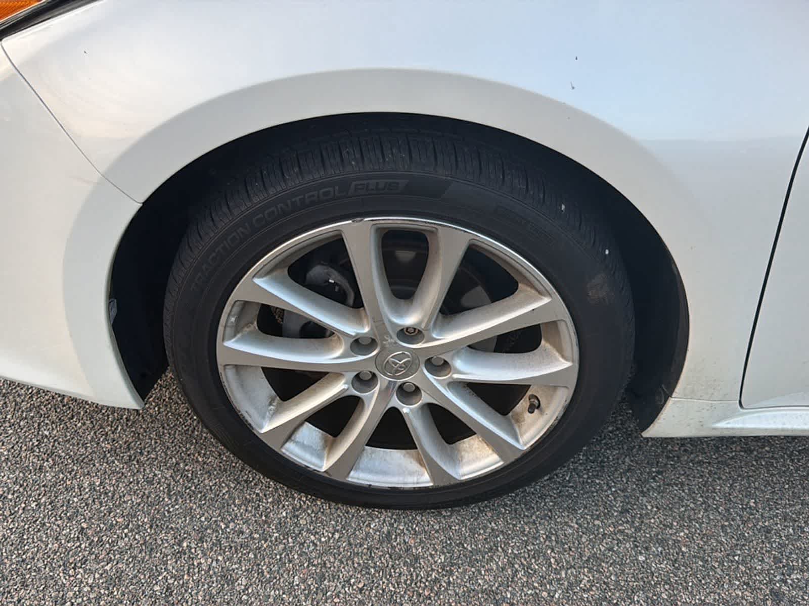 Used 2014 Toyota Avalon Limited FWD image 19