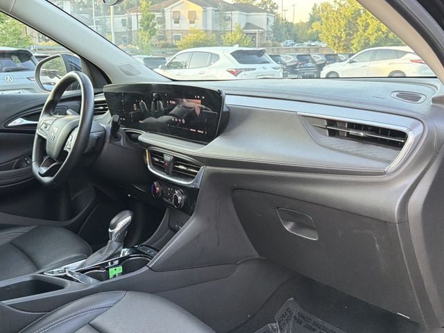 Used 2024 Buick Encore GX Sport Touring FWD image 18