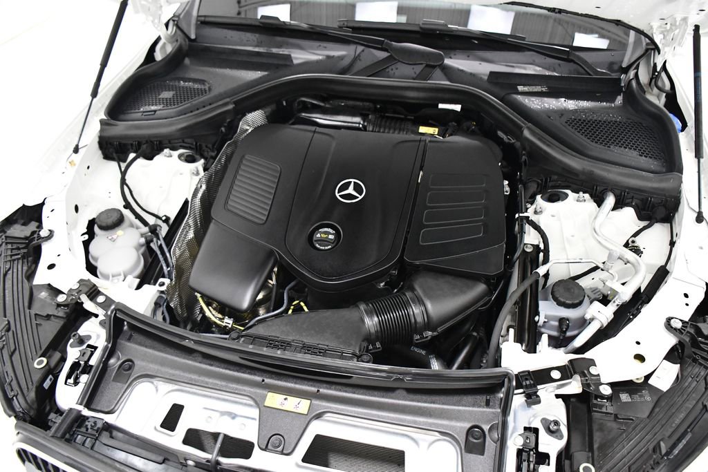 Certified 2025 Mercedes-Benz GLC 300 4MATIC image 6