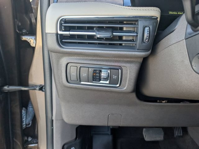 Used 2022 Lincoln Corsair Reserve AWD/4WD image 11