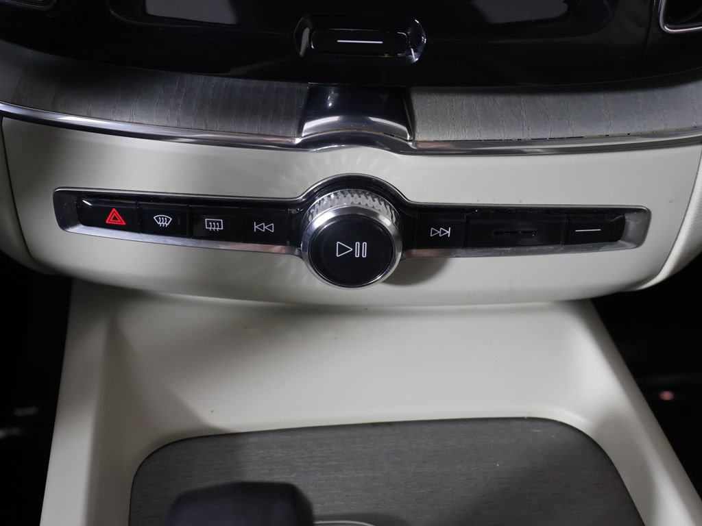 Used 2023 Volvo XC60 B5 Plus w/ Protection Package Premier AWD/4WD image 49