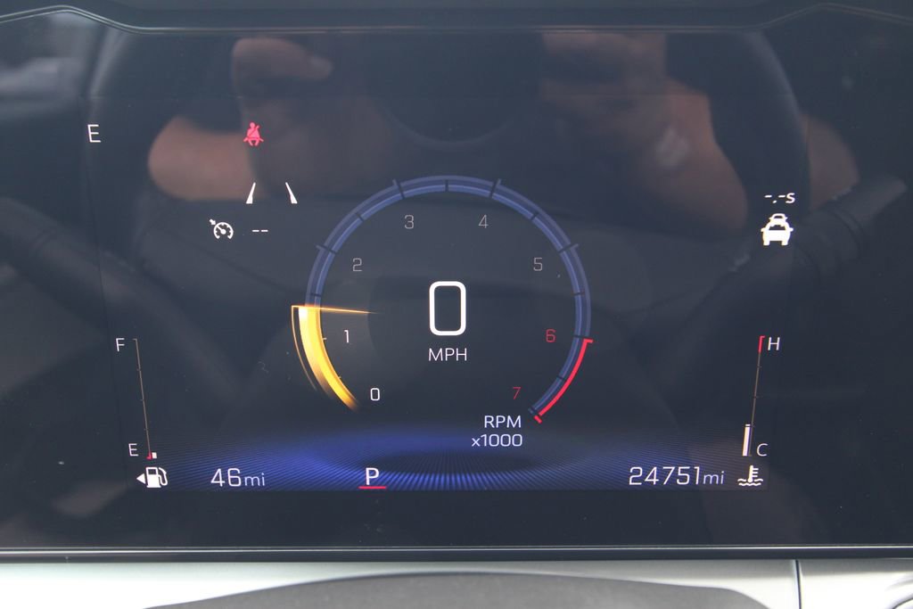 Used 2024 Chevrolet Trax LT w/ Driver Confidence Package FWD image 39