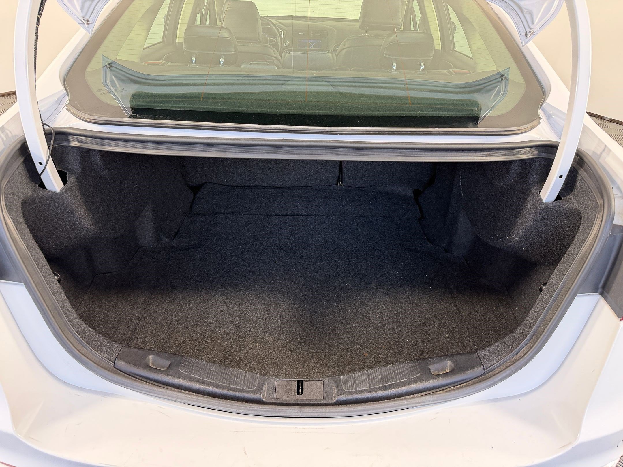 Used 2020 Ford Fusion Titanium AWD/4WD image 32