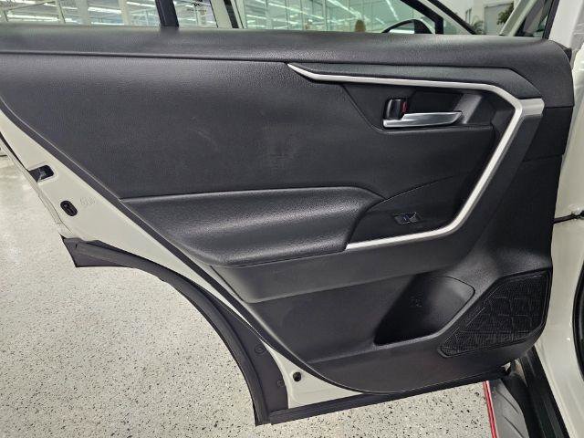 Used 2022 Toyota RAV4 XLE w/ Convenience Package FWD image 27