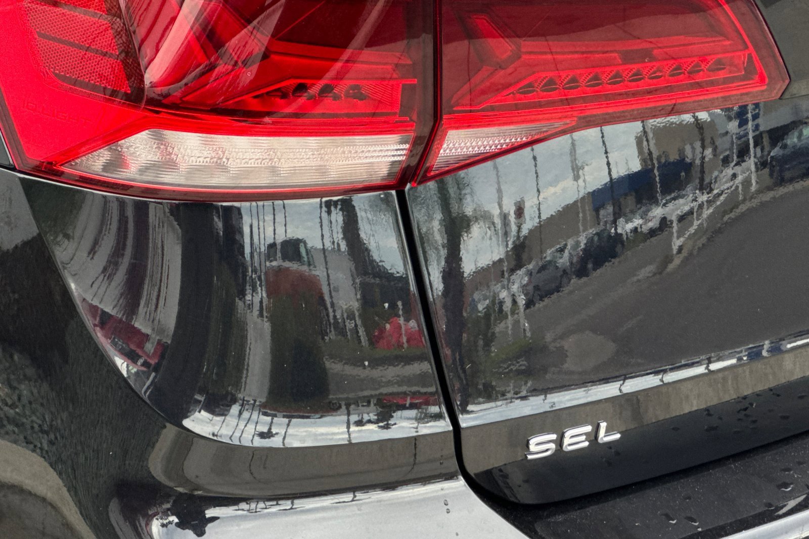 Certified 2022 Volkswagen Taos SEL w/ Panoramic Sunroof Package image 29