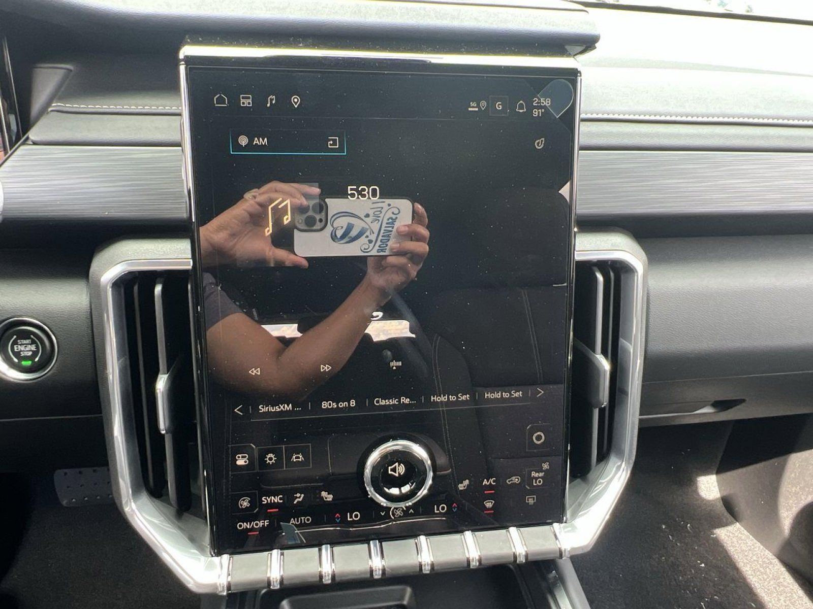 New 2025 GMC Acadia Elevation image 17