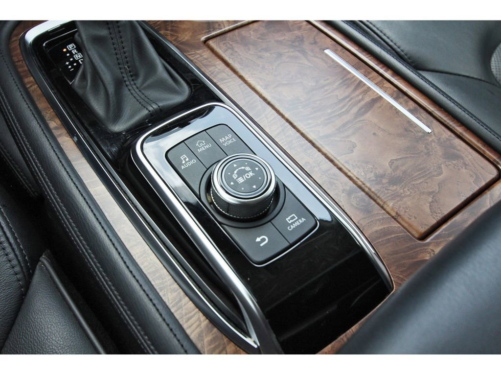Used 2024 Nissan Armada SL w/ Captain's Chairs Package AWD/4WD image 31