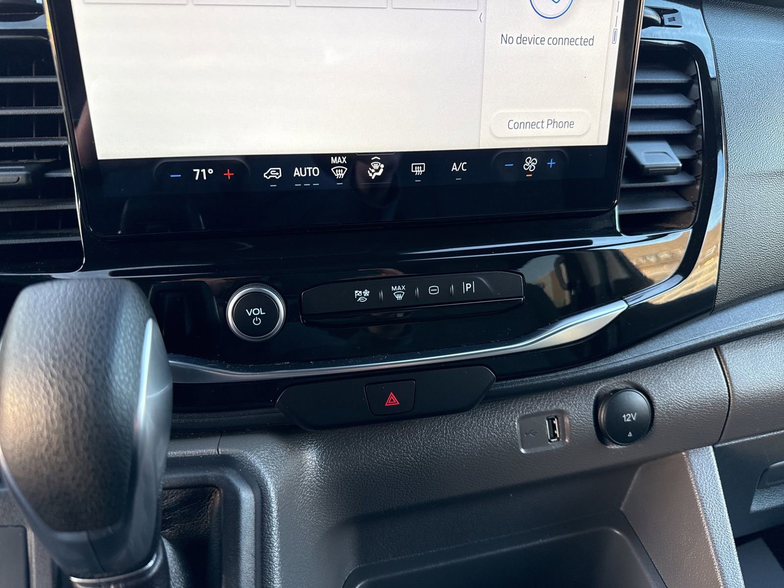 Used 2023 Ford Transit 350 XLT image 33