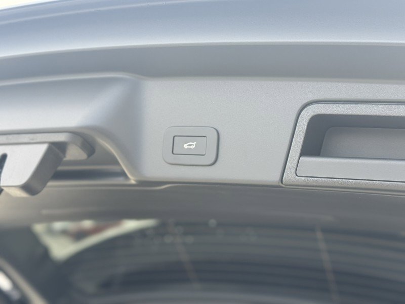 Used 2026 Land Rover Range Rover Evoque S image 21