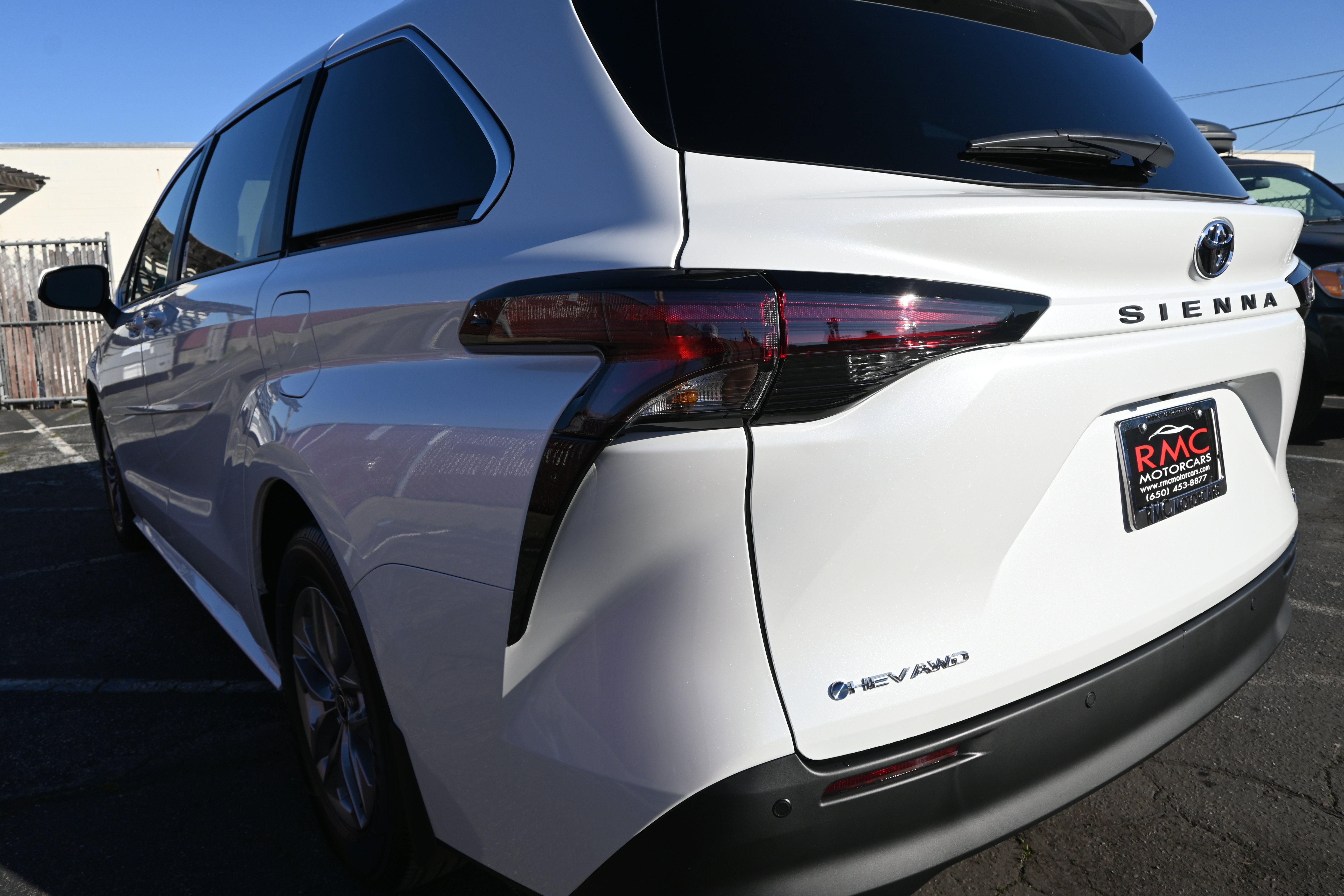 Used 2026 Toyota Sienna XLE image 17