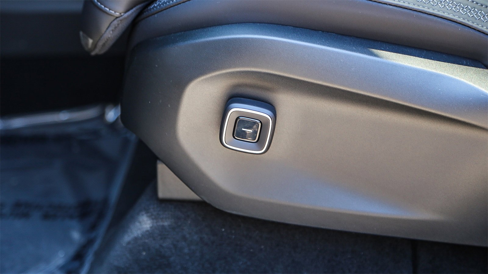 New 2025 Volvo EX90 Ultra image 24