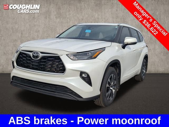 Used 2023 Toyota Highlander XLE image 4