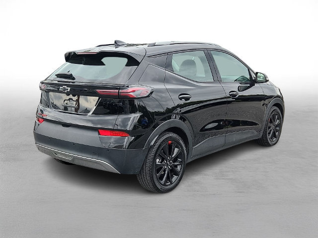 Used 2023 Chevrolet Bolt EUV LT w/ Convenience Package FWD image 6