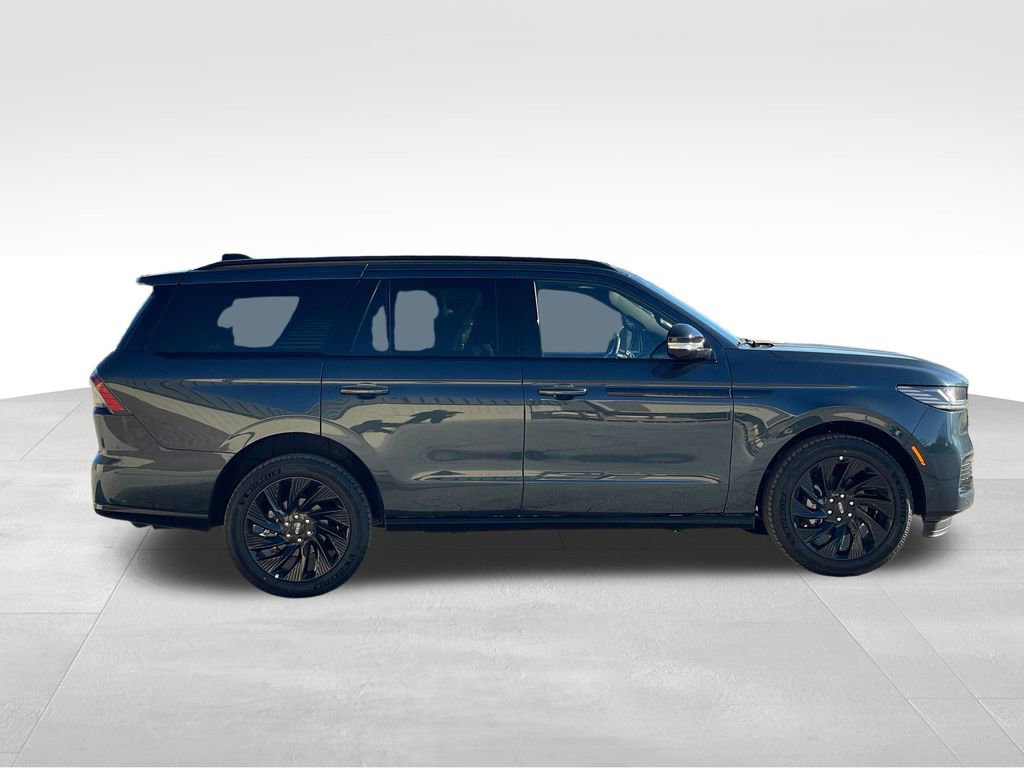 New 2025 Lincoln Navigator Reserve w/ Jet Appearance Package image 6