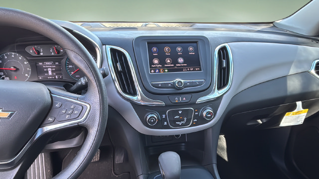 Used 2024 Chevrolet Equinox LS w/ Driver Confidence II Package FWD image 11