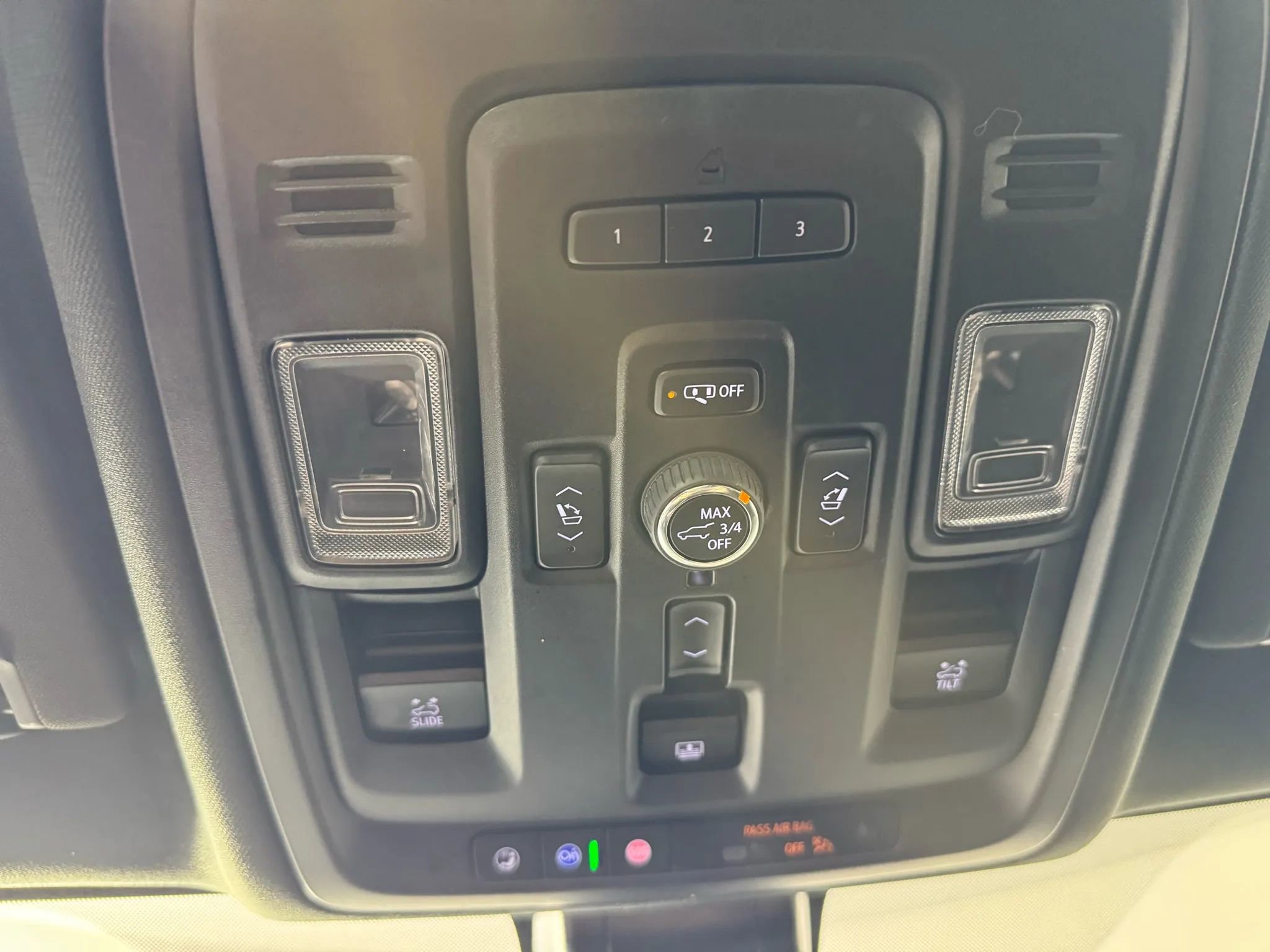 Used 2022 GMC Yukon Denali w/ Advanced Technology Package image 30