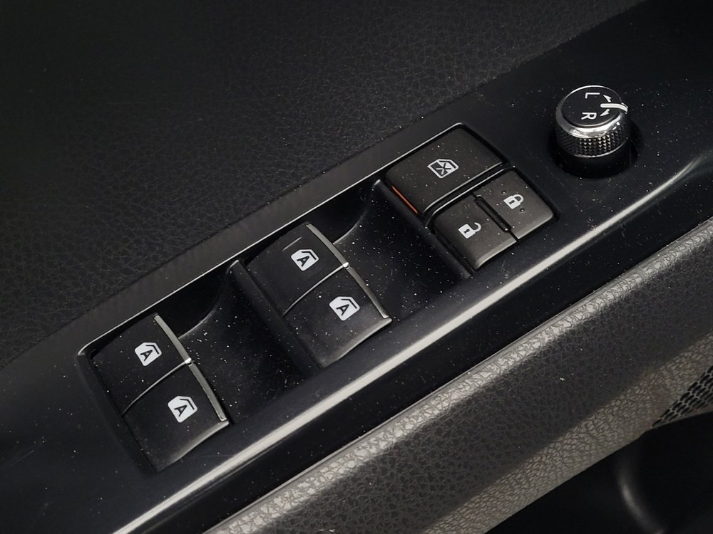 Used 2018 Toyota Camry XSE image 27