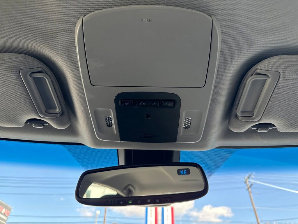 Used 2018 Toyota Camry L image 33