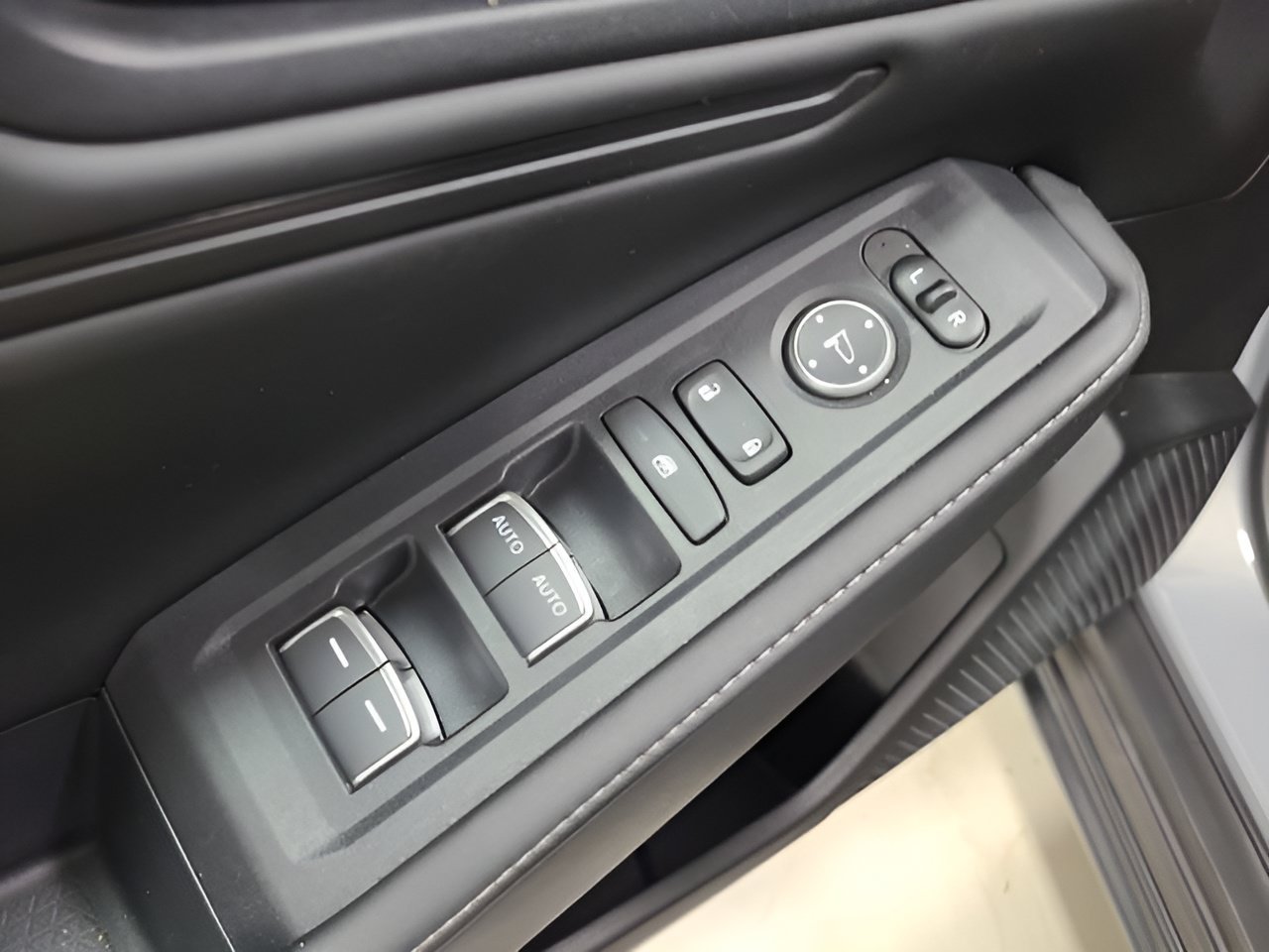 Used 2024 Honda Accord Sport image 23