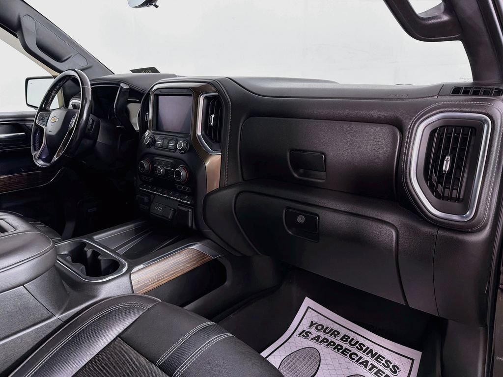 Used 2019 Chevrolet Silverado 1500 High Country w/ Technology Package AWD/4WD image 30