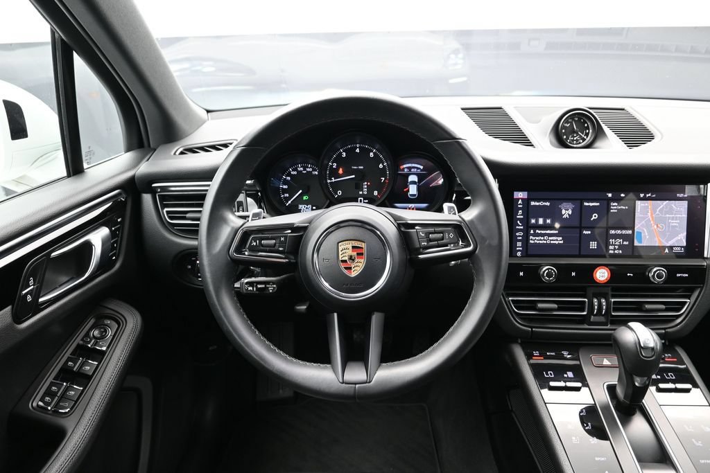 Certified 2023 Porsche Macan AWD/4WD image 20