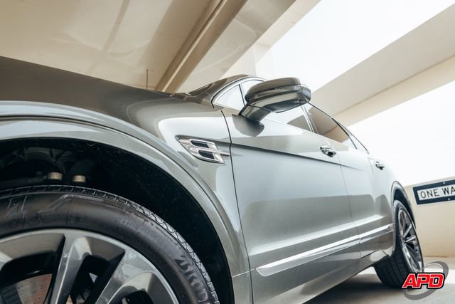 Used 2017 Bentley Bentayga image 31