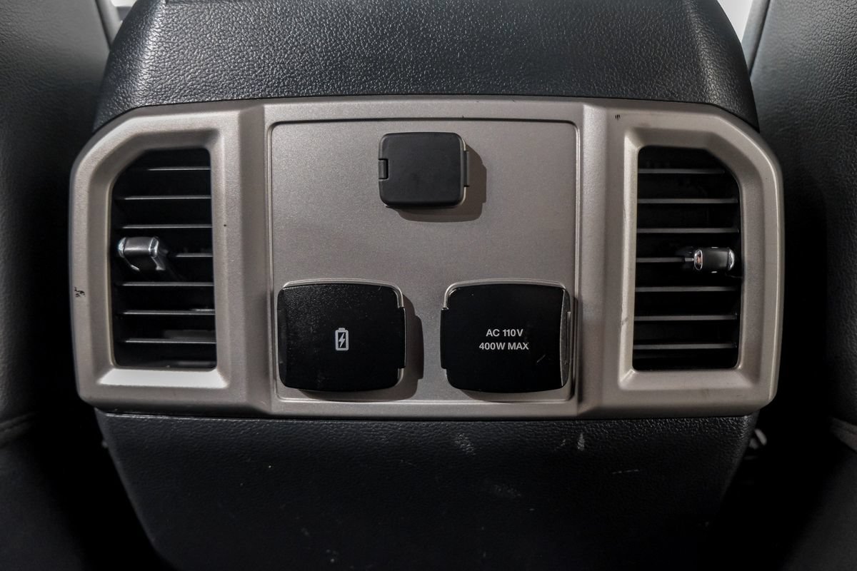 Used 2022 Ford F250 Lariat w/ Black Appearance Package AWD/4WD image 37