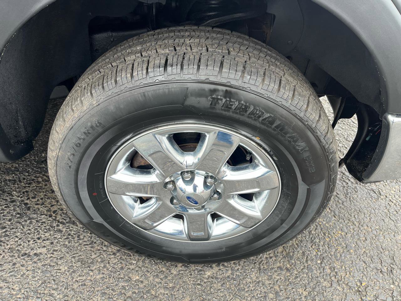 Used 2013 Ford F150 XLT w/ XLT Chrome Pkg image 9