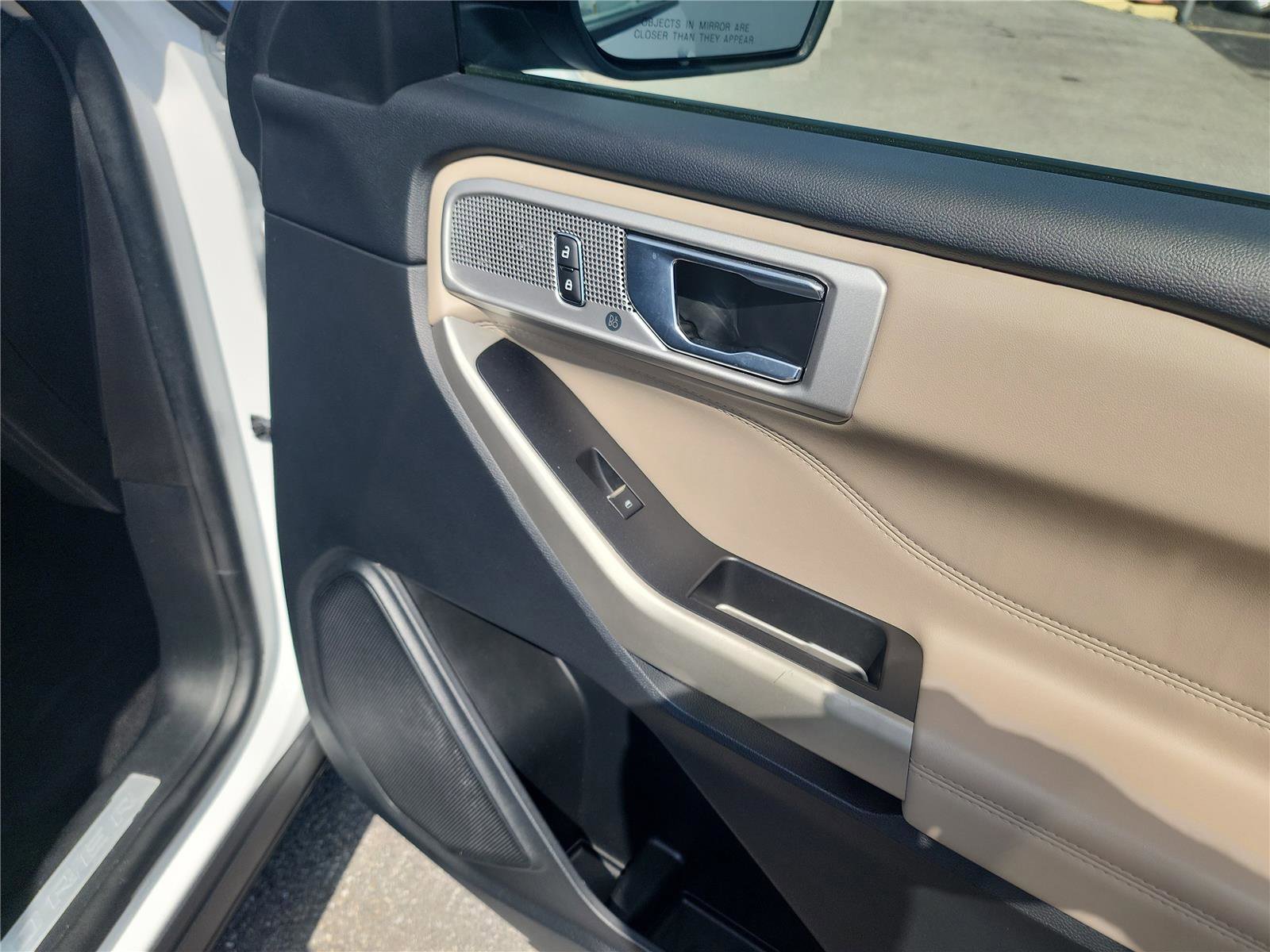 Certified 2022 Ford Explorer Limited RWD image 23