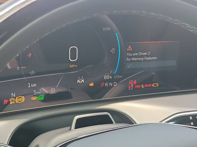 New 2027 Cadillac Vistiq Luxury AWD/4WD image 31