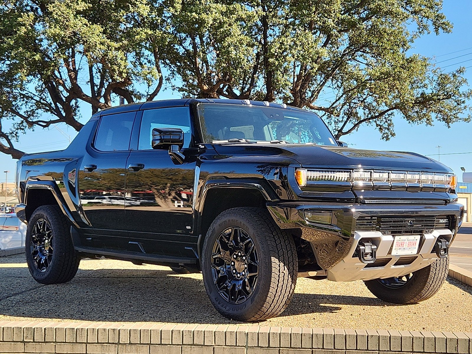 New 2025 GMC Hummer EV 2X image 4