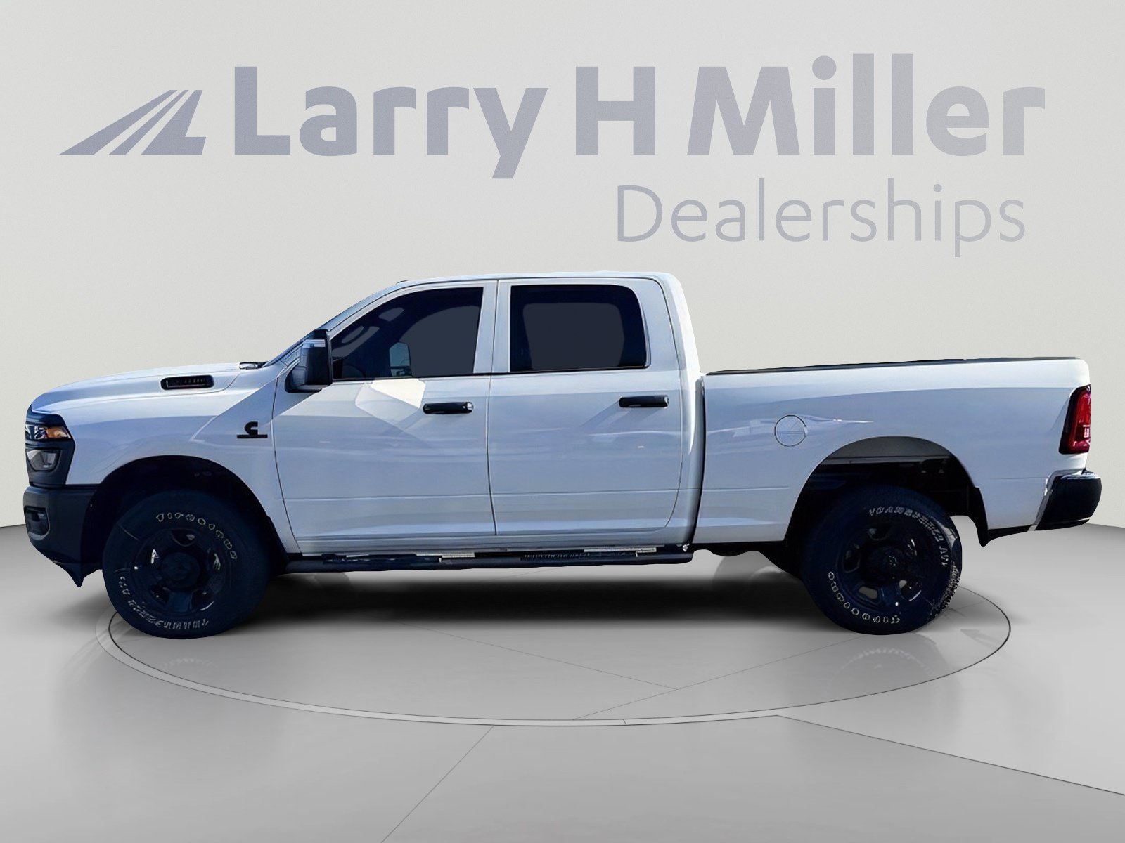 New 2026 RAM 2500 Tradesman AWD/4WD image 3
