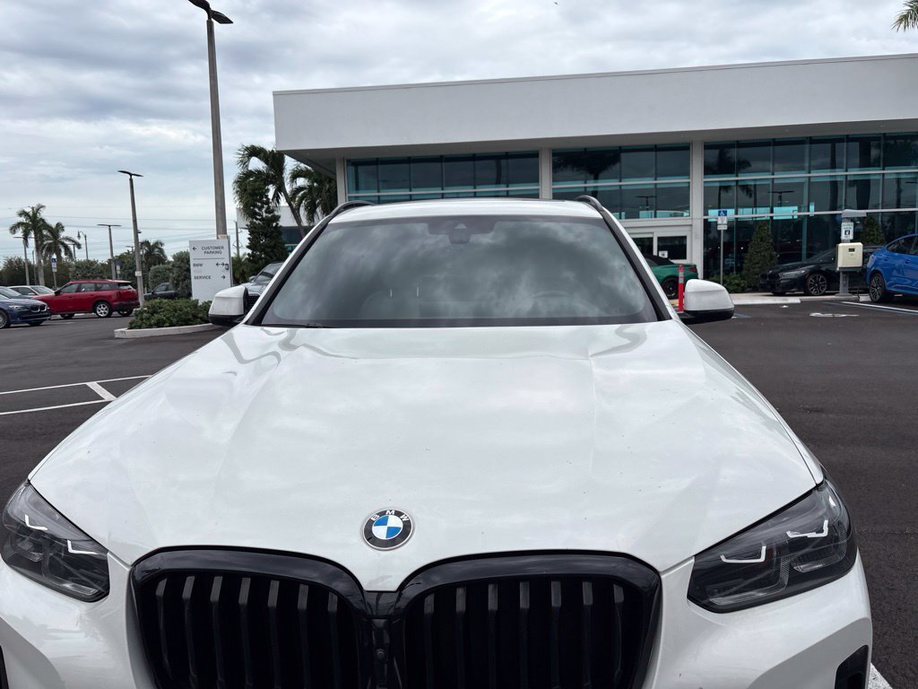 Certified 2024 BMW X3 sDrive30i w/ Premium Package RWD image 9