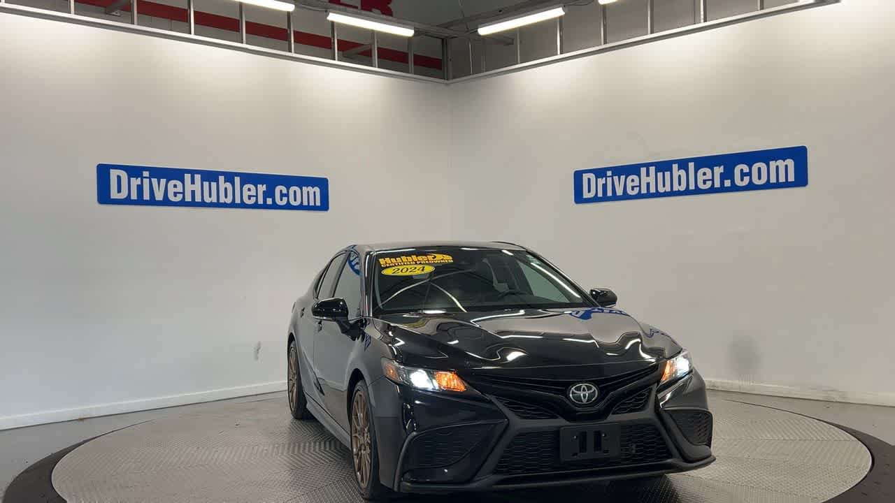 Used 2024 Toyota Camry SE w/ Convenience Package AWD/4WD image 5