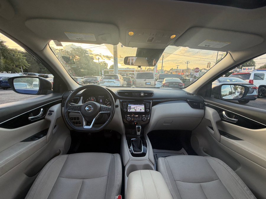 Used 2018 Nissan Rogue Sport SL w/ SL Premium Package AWD/4WD image 28