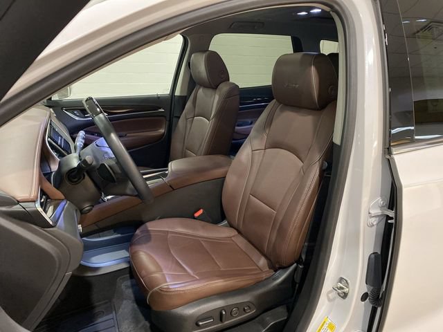 Used 2020 Buick Enclave Avenir w/ Avenir Technology Package AWD/4WD image 12