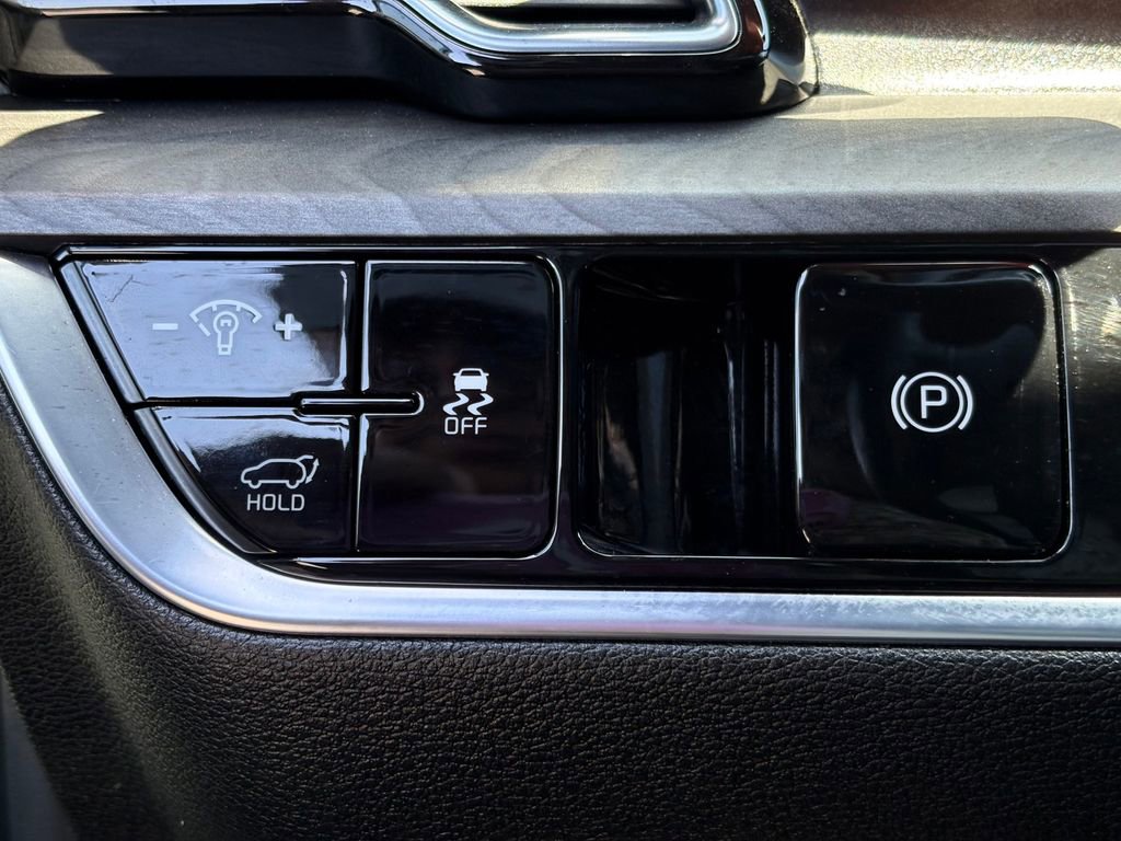 Used 2024 Kia Sportage X-Line w/ X-Line Premium Package image 19