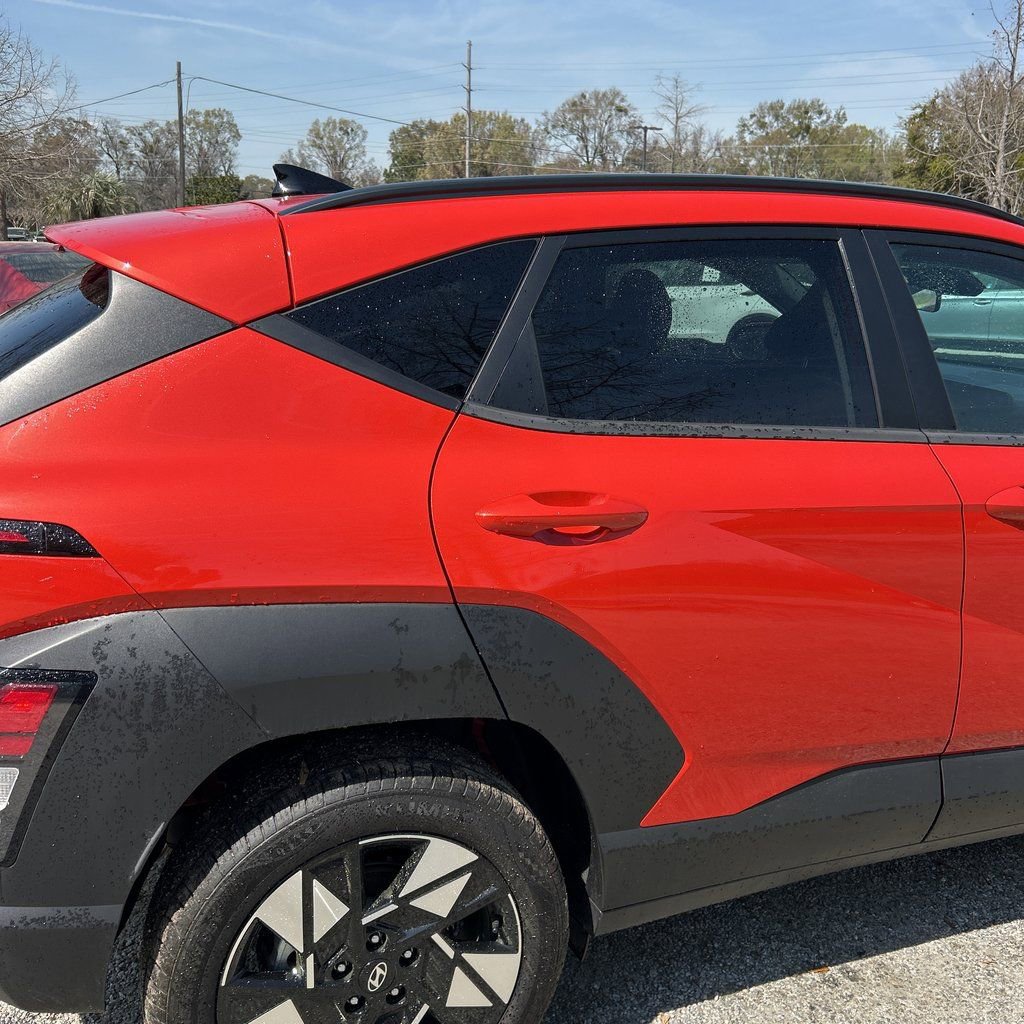 Used 2025 Hyundai Kona SEL image 4