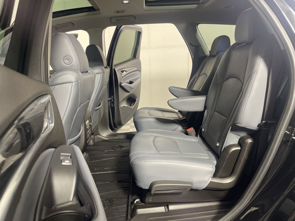 Used 2021 Buick Enclave Premium w/ Sun and Sites Package AWD/4WD image 19